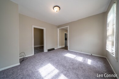 847 3rd St NW, Grand Rapids, MI 49504-3