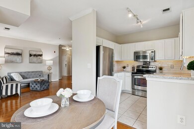 4561 Strutfield Ln unit 3305, Alexandria, VA 22311 - photo 5