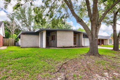 Lovely mid-century accent features on outside brick walls.