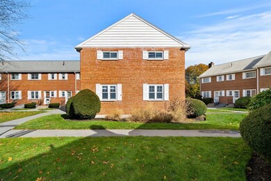 102 Emerson Gardens Rd unit 102, Lexington, MA 02420 - photo 3