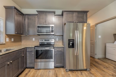 512 E Akard St unit 300, Weatherford, TX 76086 - photo 7