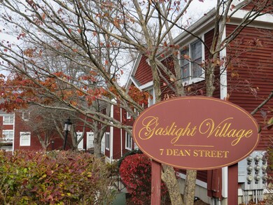 7 Dean St unit 304, Danbury, CT 06810 - photo 2