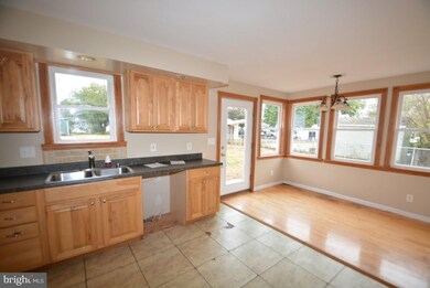 912 Central Ave, Sykesville, MD 21784 - photo 6