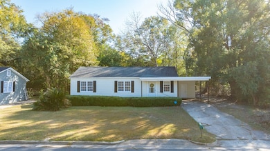 1102 N Young St, Thomasville, GA 31792 - photo 2