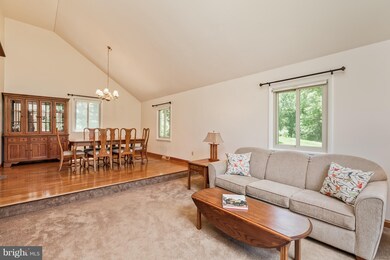 20519 Bluebird Ave, Hagerstown, MD 21742 - photo 3