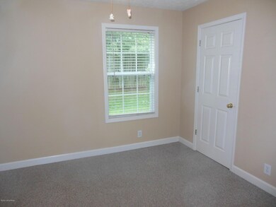 175 Central Blvd unit 10, Mount Washington, KY 40047 - photo 4