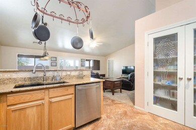 08- KITCHEN TO DINING