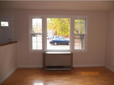 81 Granite St unit 81, Londonderry, NH 03053 - photo 4