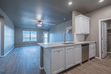 1626 Highland Loop, Guthrie, OK 73044 - photo 4