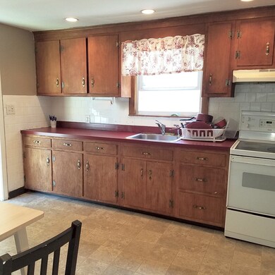 78 Greenwood St, Rockland, MA 02370 - photo 3