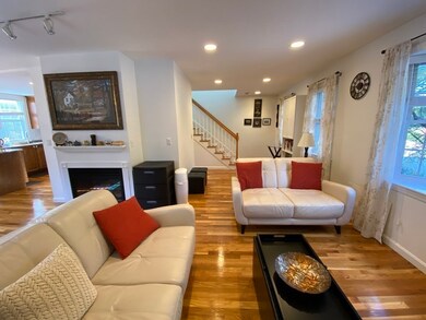 600 Trapelo Rd unit 6, Waltham, MA 02452 - photo 5