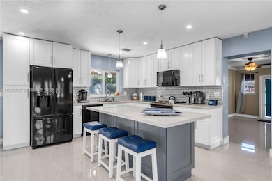 9340 SW 178th St, Palmetto Bay, FL 33157 - photo 4