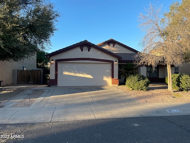 578 W Racine Loop, Casa Grande, AZ 85122 - photo 2