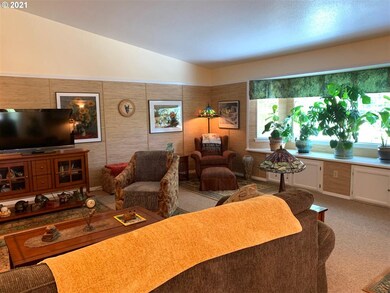 1305 Seacrest Ln, Brookings, OR 97415 - photo 6