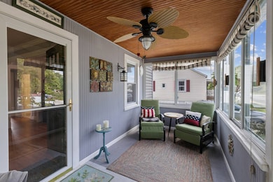 This home offers style & practicality