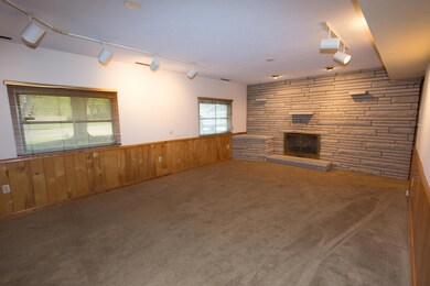 1126 Plum Ridge, Columbus, OH 43213 - photo 7