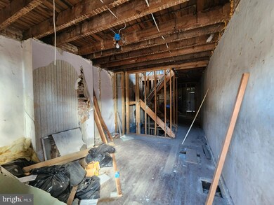 1504 Baker St, Baltimore, MD 21217 - photo 5