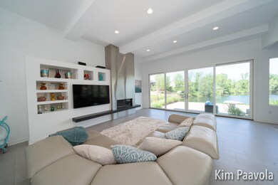 2132 By Waters Ct. NE