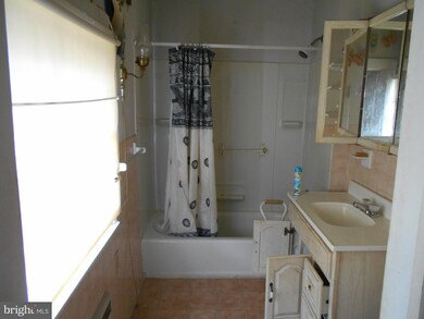 113 E 10th Ave, Ranson, WV 25438 - photo 7