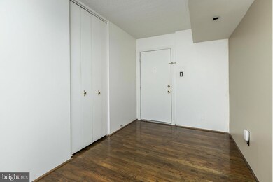 St. Paul at Chase Condominiums unit 2206, Baltimore, MD 21202 - photo 4
