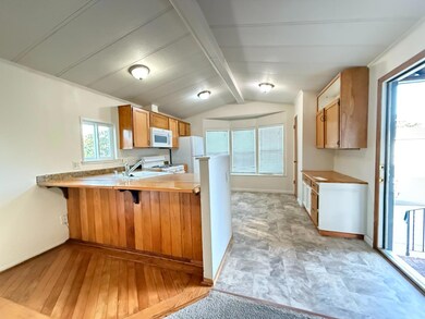 1556 Crown Rd unit 1556, Petaluma, CA 94954 - photo 7