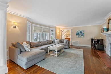 54 Pilgrim Rd, Marblehead, MA 01945 - photo 6