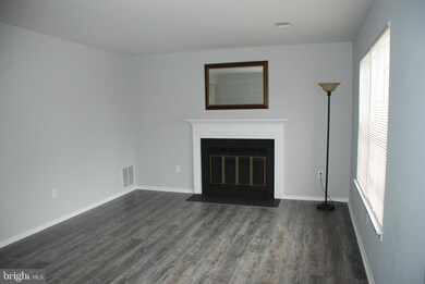 7523 Braemar Ct, Sykesville, MD 21784 - photo 5