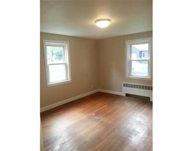 31 Shade St unit 31, Waltham, MA 02452 - photo 5