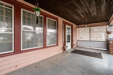 917 W Sycamore St, Kokomo, IN 46901 - photo 2