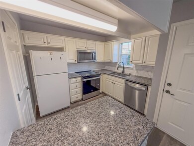 711 W Crawford St, Denison, TX 75020 - photo 5