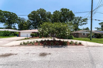 1005 Parkridge Cir E, Jacksonville, FL 32211 - photo 2