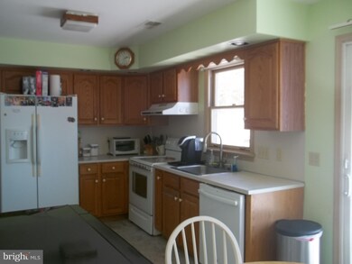 127 Gentry Dr, Perkasie, PA 18944 - photo 5