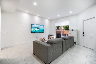 724 SW 106th Ave unit 2010, Pembroke Pines, FL 33025 - photo 7