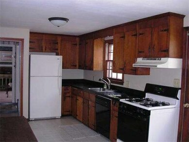 140 Longhill Rd, Franklin, MA 02038 - photo 2