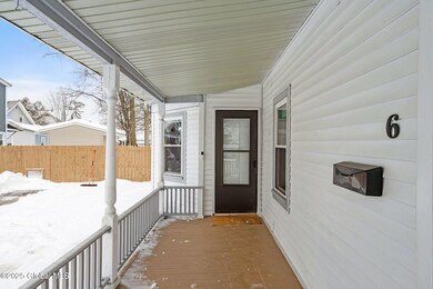 6-web-or-mls-6-sarella-st