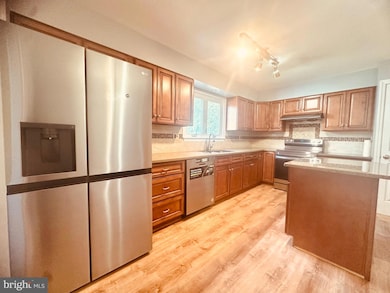 106 Hooton Rd, Mount Laurel, NJ 08054 - photo 7