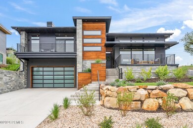 3_Front-Exterior_1800x1200_4131347