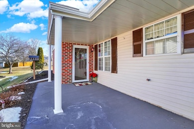 3255 Falcon Ln unit 18A, Dover, PA 17315 - photo 6