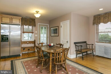 11721 Daisy Ln, Glenn Dale, MD 20769 - photo 4