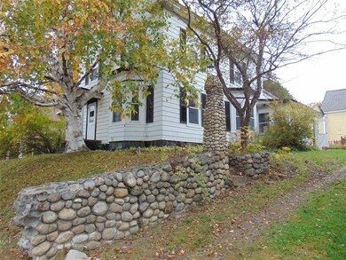 202 Spring St, Saint Johnsbury, VT 05819 - photo 3