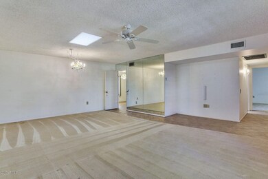 10541 W Wheatridge Dr, Sun City, AZ 85373 - photo 5