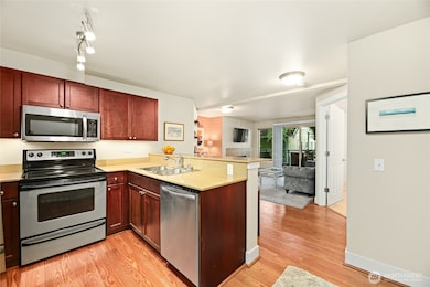 566 Prospect St unit 209, Seattle, WA 98109 - photo 4