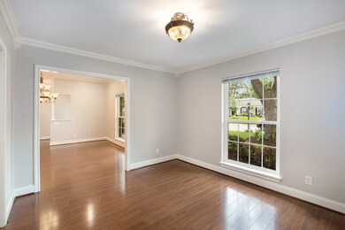 10106 Pine Forest Rd, Houston, TX 77042 - photo 4