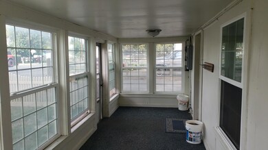 1759 Summers Ln, Klamath Falls, OR 97603 - photo 4