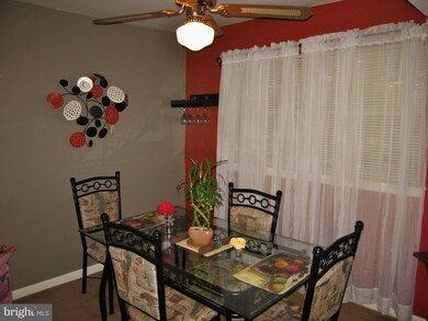 9762 Hagel Cir unit A, Lorton, VA 22079 - photo 5