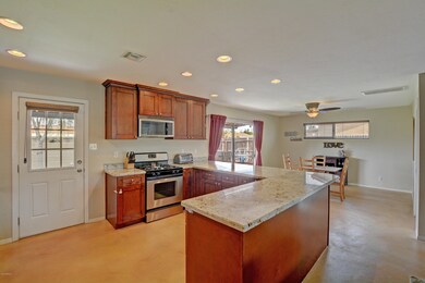 7 - Kitchen