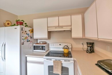 11310 E E-010-11-DLB 0278-MLS_Size