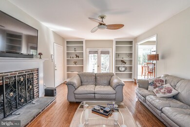 3617 Great Laurel Ln, Fairfax, VA 22033 - photo 7