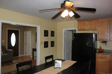 9 Connecticut Ave, Rensselaer, NY 12144 - photo 3