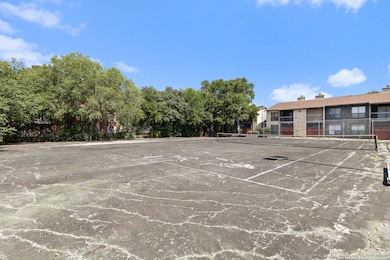 3843 Barrington St unit 163P, San Antonio, TX 78217 - photo 5